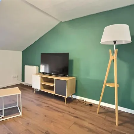 Le Saint-quentin Apartment *